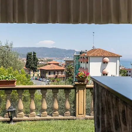 Oda ve Kahvaltı Il Viaggio Diano Marina