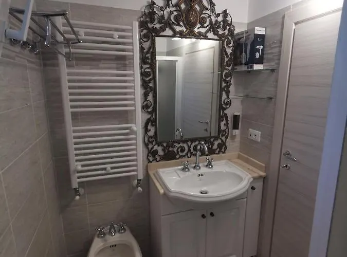 Il Viaggio 住宿加早餐酒店 迪亚诺马里纳