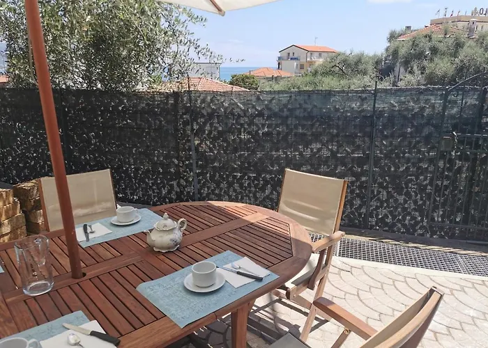 住宿加早餐酒店 Il Viaggio 迪亚诺马里纳