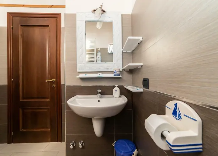 住宿加早餐酒店 Il Viaggio 迪亚诺马里纳